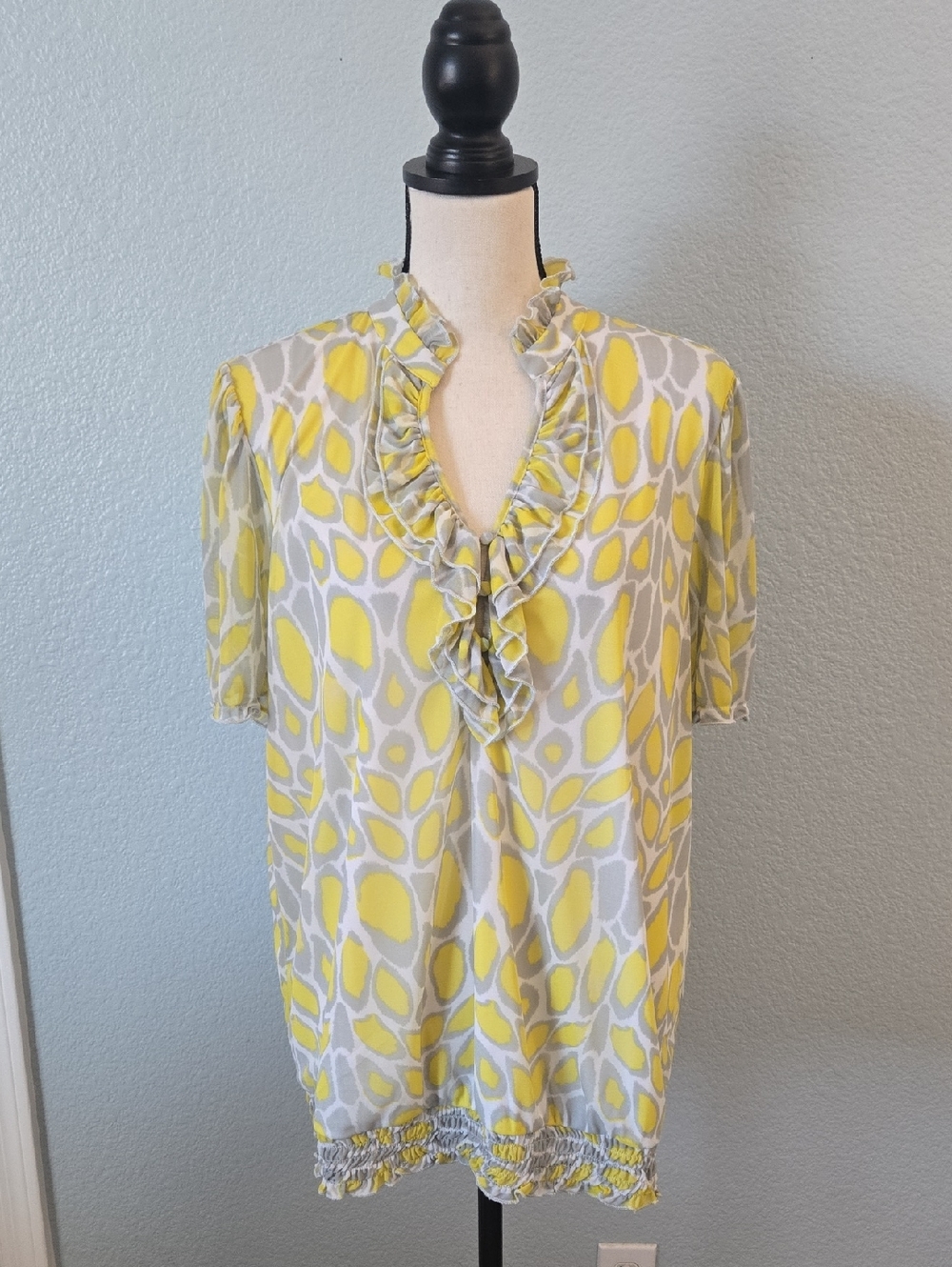 INC International Concepts Yellow & Gray Ruffle V-Neck Short Sleeve Blouse Sz 1x